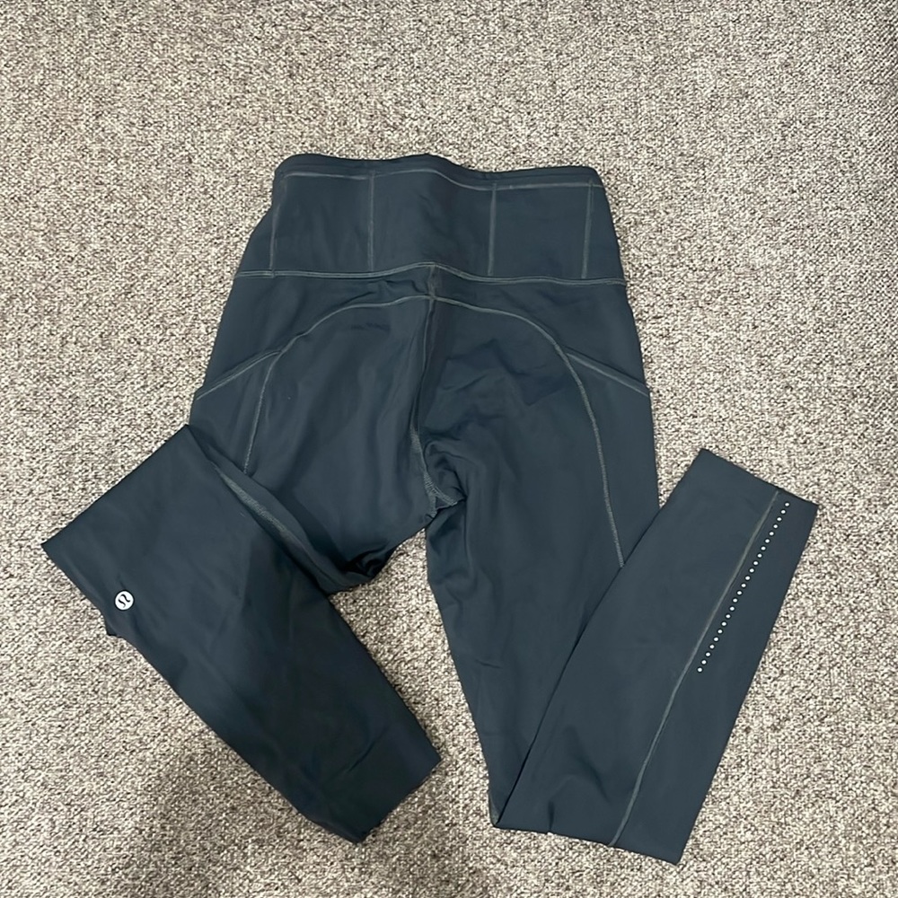 Lululemon Fast & Free 7/8 Tight II *Nulux 25"
Melanite - Picture 2 of 4